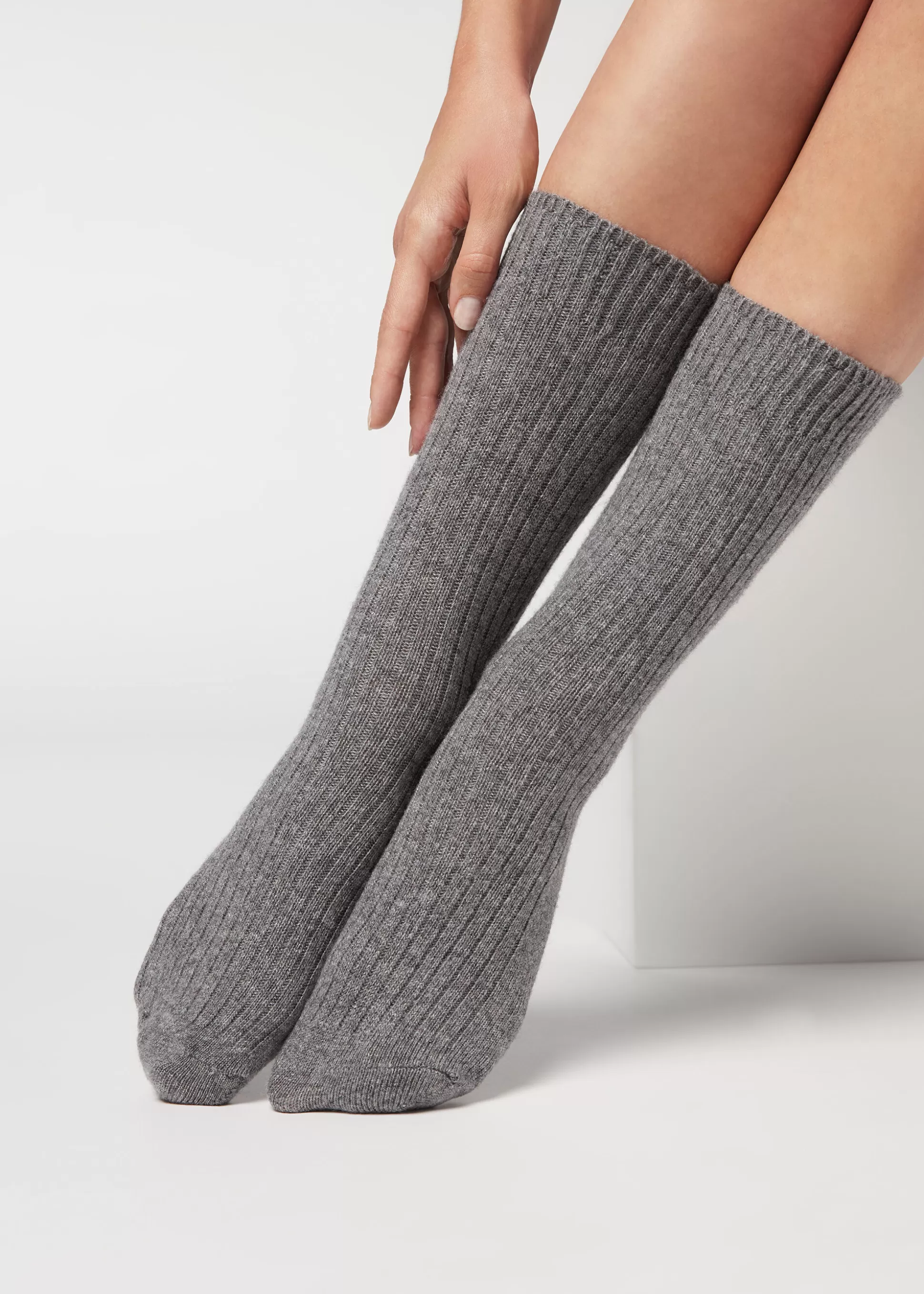 Chaussettes Courtes Cotelees En Laine Et Cachemire*Calzedonia Hot