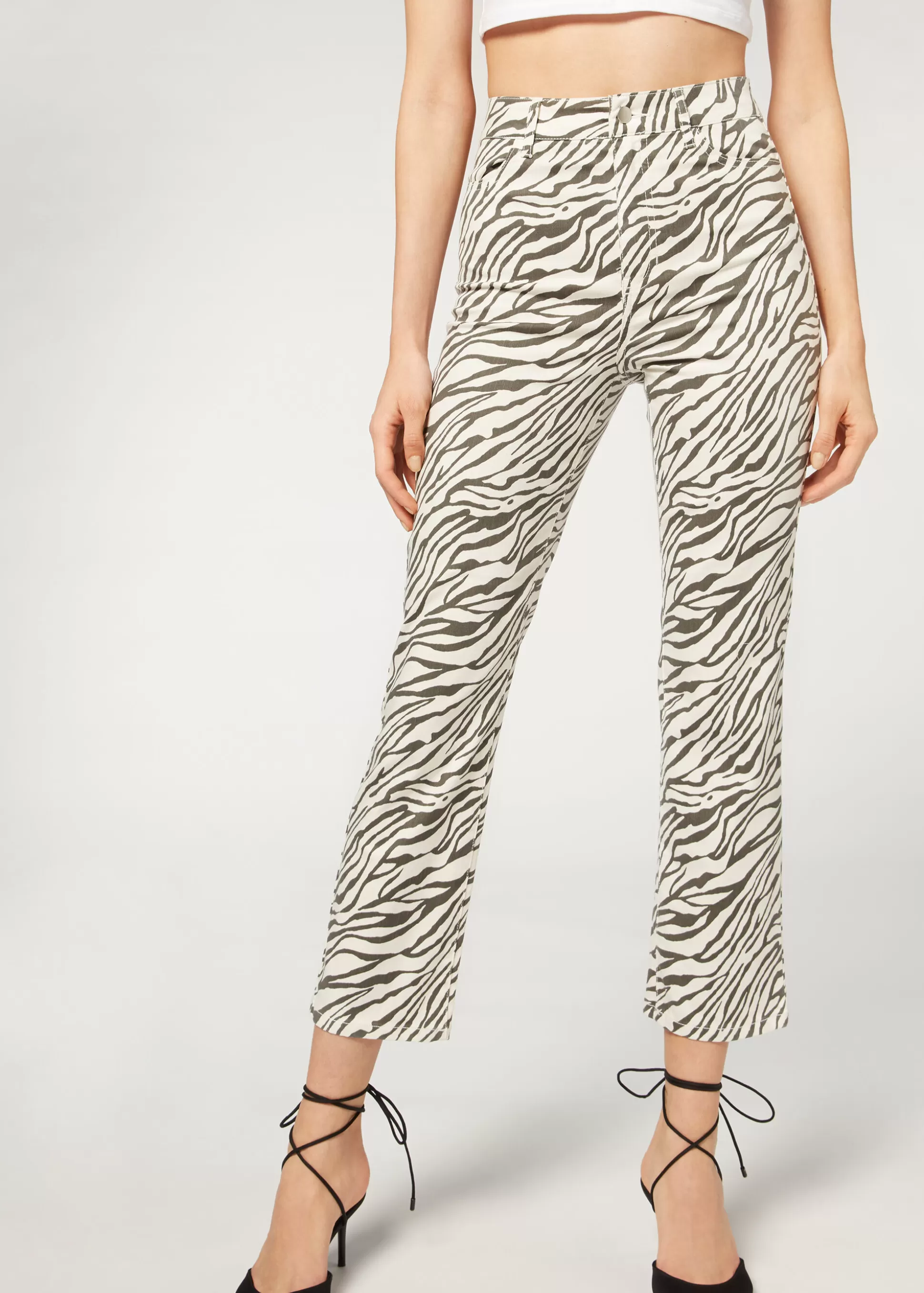 Jean Court A Taille Haute Et Pattes D'Elephant*Calzedonia Outlet